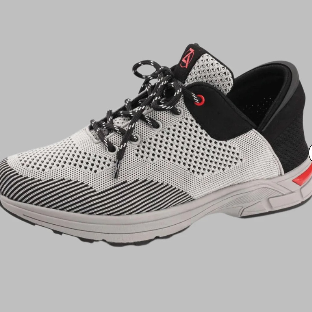 Zeba Shoes Gray and black sneakers